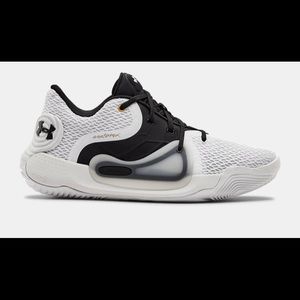 Under Armour Spine Basketball Shoe Size 13